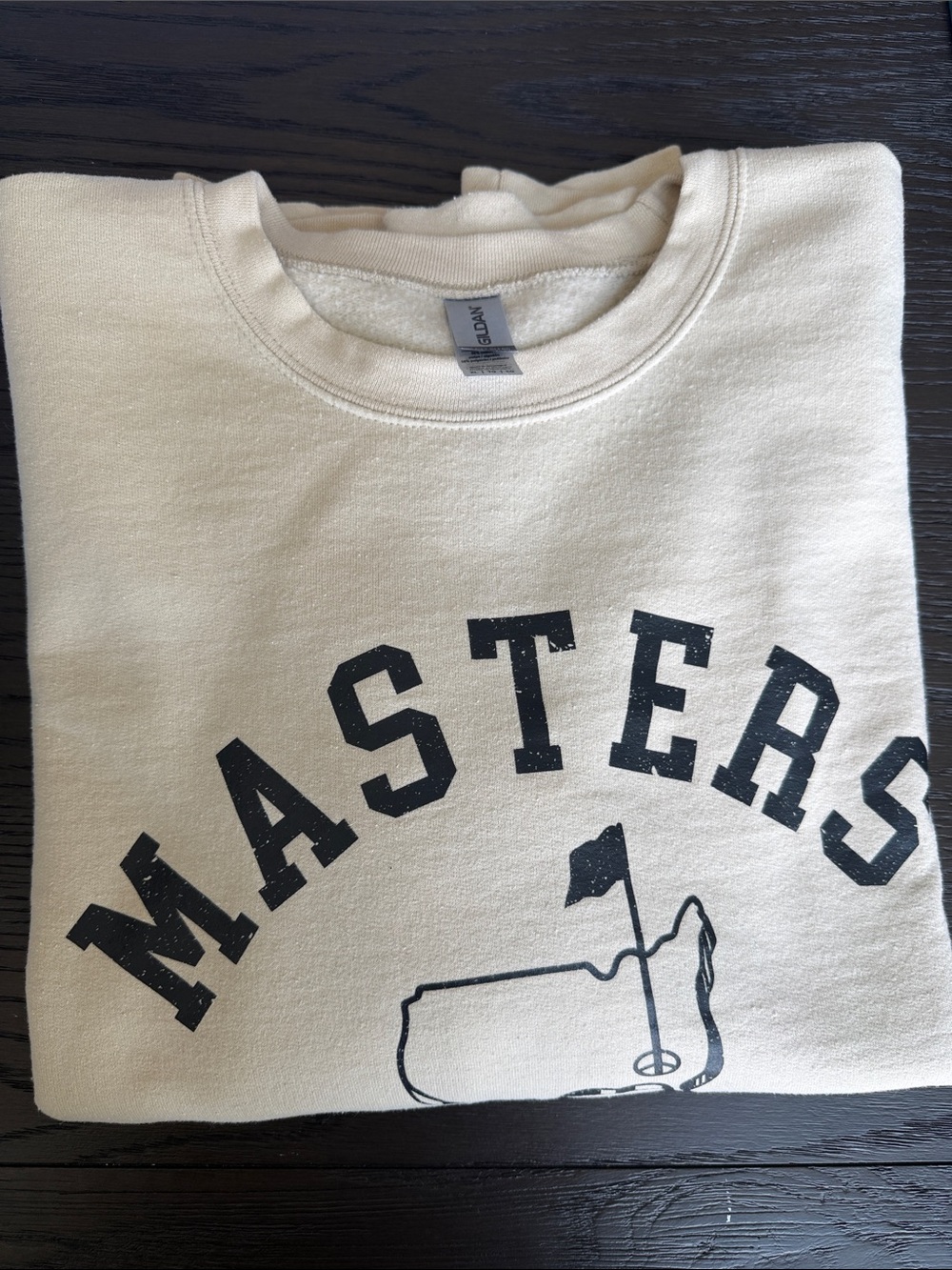 Gildan Heavy Blend Crewneck Sweatshirt in Light Cream